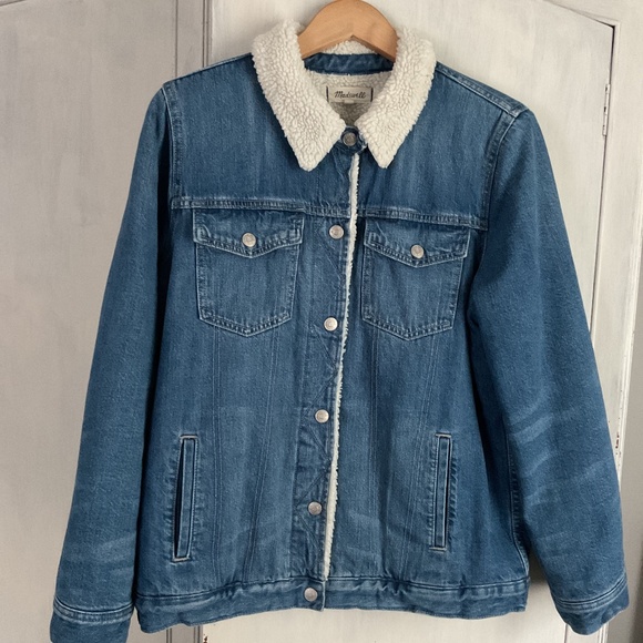 Madewell Jackets & Blazers - EUC Madewell Sherpa Lined Denim Jacket